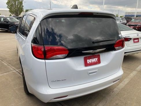Used 2024 Chrysler Voyager LX FWD image 6