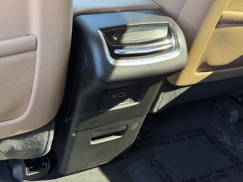 Certified 2023 Cadillac XT6 Premium Luxury w/ Platinum Package image 37