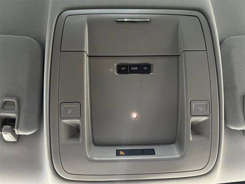 Used 2017 Chevrolet Silverado 1500 W/T image 33