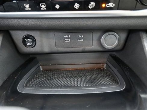 Used 2025 Nissan Rogue SV image 9