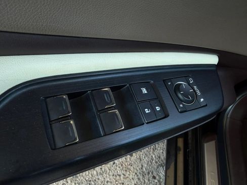 Used 2021 Lexus ES 300h Ultra Luxury w/ Accessory Package 2 FWD image 36
