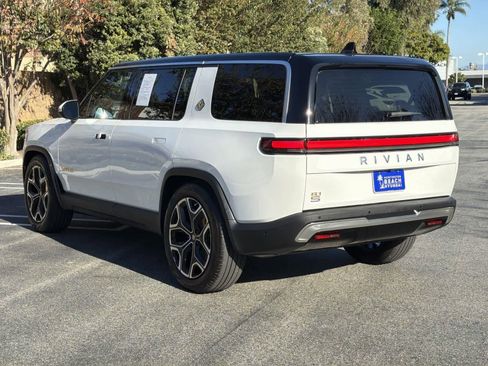 Used 2022 Rivian R1S Launch Edition image 6