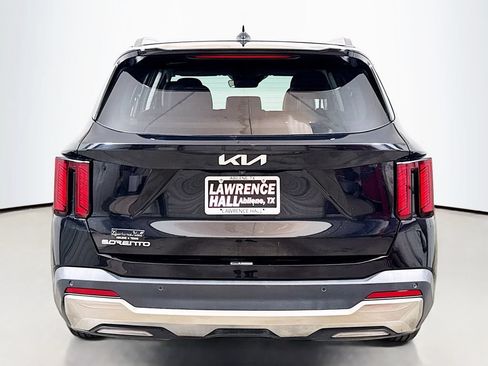 Used 2024 Kia Sorento S FWD image 5