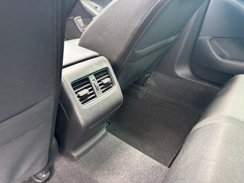 Used 2018 Honda Accord EX image 17