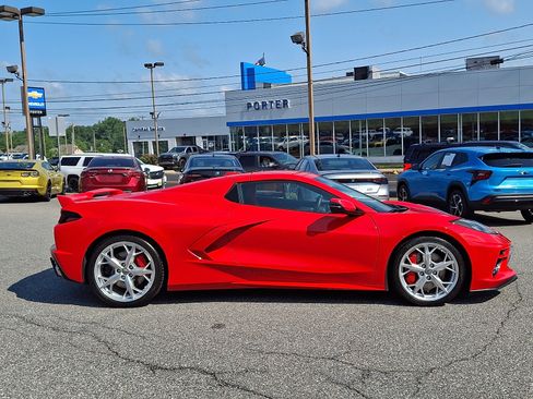 Used 2023 Chevrolet Corvette Stingray Preferred Conv w/ Z51 Performance Package RWD image 7