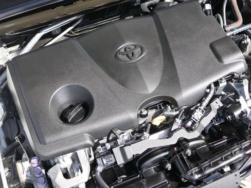 Used 2022 Toyota Camry SE w/ Convenience Package FWD image 29
