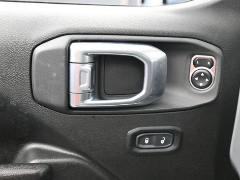 Used 2024 Jeep Wrangler Sport S AWD/4WD image 13