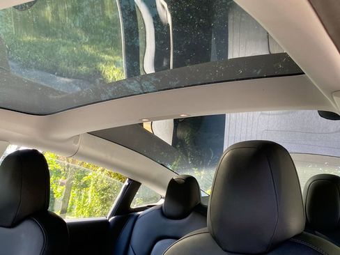 Used 2018 Tesla Model 3 Mid Range image 10