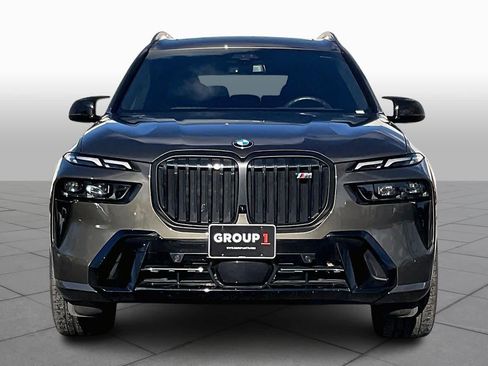 Used 2025 BMW X7 M60i image 3