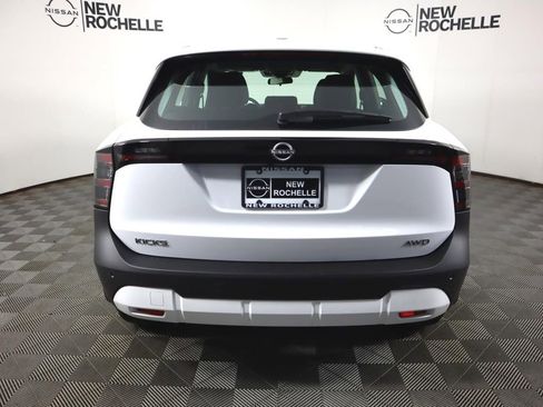 Certified 2025 Nissan Kicks S image 6