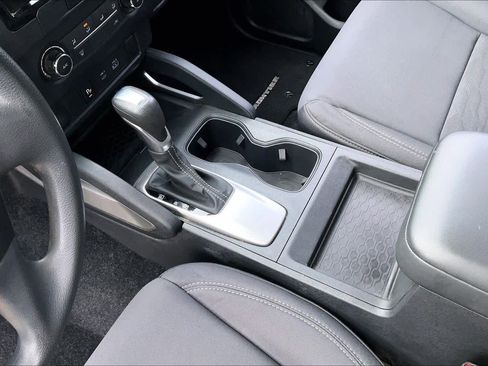 Used 2022 Nissan Frontier SV w/ Technology Package image 13