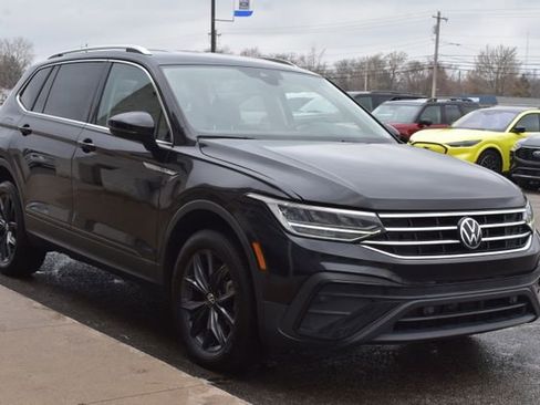 Used 2023 Volkswagen Tiguan SE image 7