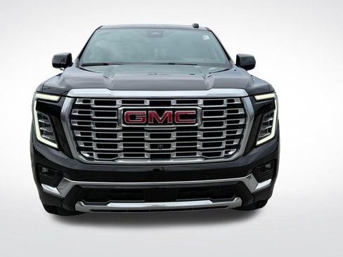 Used 2025 GMC Yukon Denali w/ Sun & Power Step Package AWD/4WD image 8