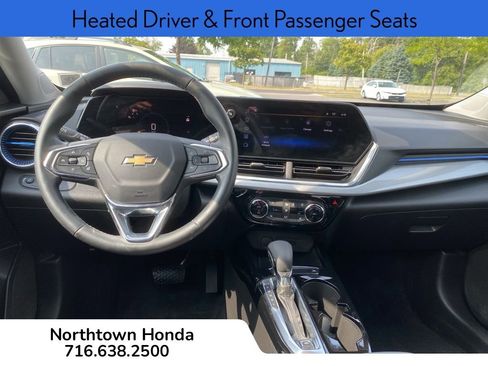 Used 2024 Chevrolet Trax LT w/ Driver Confidence Package image 17