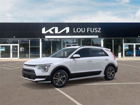 New 2026 Kia Niro EX FWD image 3