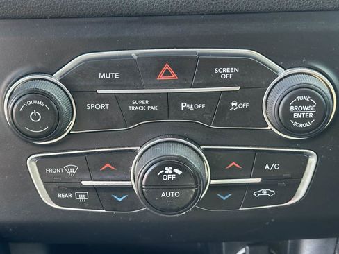 Used 2018 Dodge Charger R/T Scat Pack RWD image 19