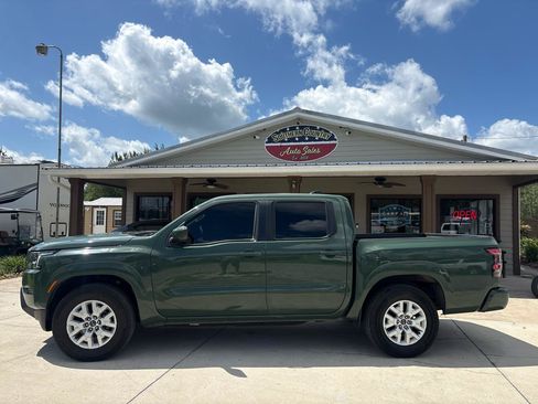 Used 2023 Nissan Frontier SV RWD image 8