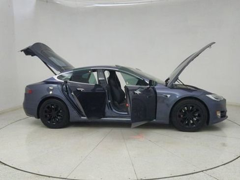 Used 2019 Tesla Model S 100D image 75