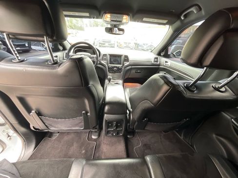 Used 2018 Jeep Grand Cherokee Altitude AWD/4WD image 22