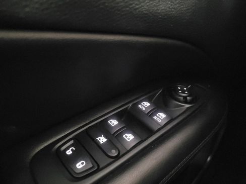 Used 2021 Jeep Compass Latitude FWD image 27