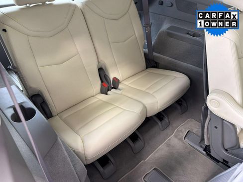 Used 2022 Cadillac XT6 Premium Luxury w/ Technology Package FWD image 34