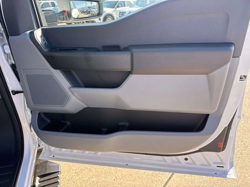 New 2026 Ford F250 XL w/ XL Chrome Package image 18