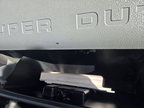 Used 2015 Ford F250 XL w/ Power Equipment Group image 24