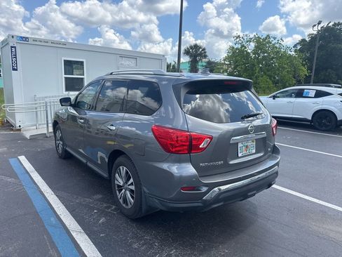 Certified 2020 Nissan Pathfinder SL FWD image 2