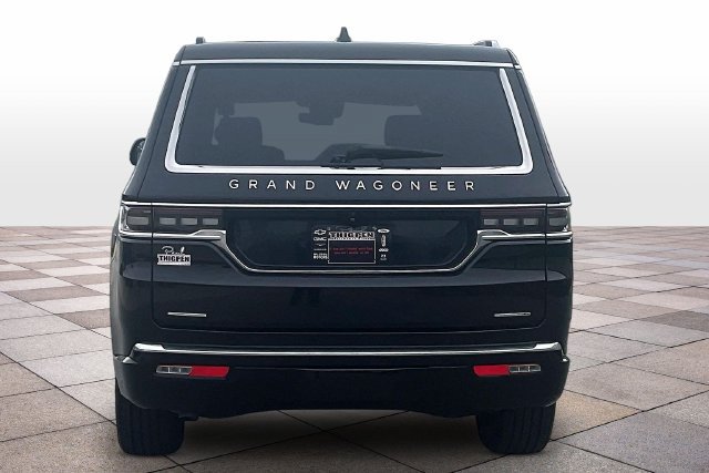 Used 2022 Jeep Grand Wagoneer Series II AWD/4WD image 4