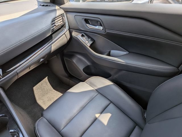 Used 2026 Nissan Rogue SL AWD/4WD image 15