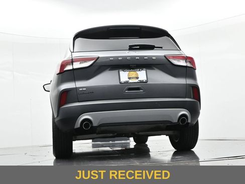 Used 2022 Ford Escape SE w/ Convenience Package FWD image 18