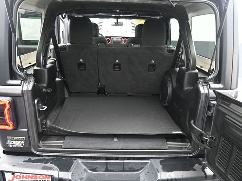Used 2020 Jeep Wrangler Unlimited Rubicon AWD/4WD image 22