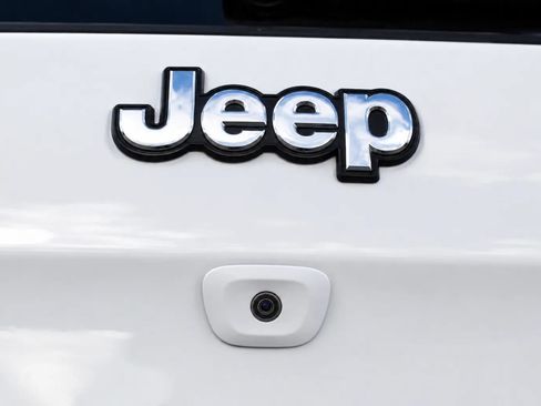 Used 2015 Jeep Cherokee Limited AWD/4WD image 7