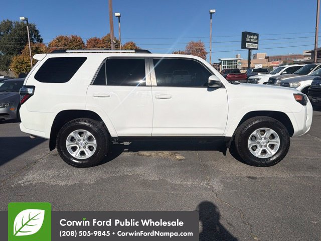 Used 2021 Toyota 4Runner SR5 AWD/4WD image 4