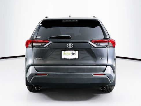 Used 2021 Toyota RAV4 XLE w/ XLE Grade Weather Package FWD image 7