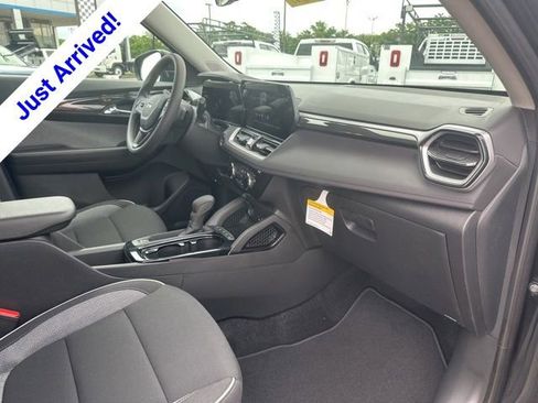 New 2026 Chevrolet TrailBlazer LT FWD image 32