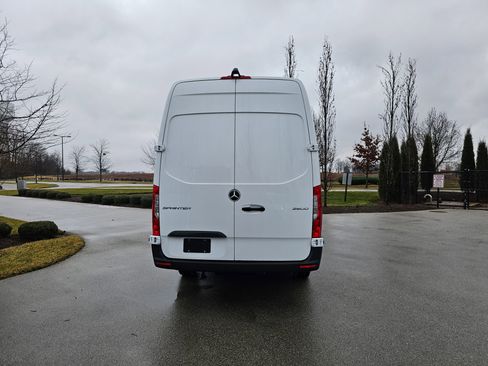 New 2025 Mercedes-Benz Sprinter 2500 image 4
