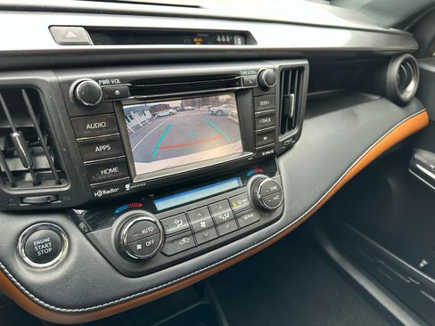 Used 2018 Toyota RAV4 SE w/ Power Extra Value Package image 24