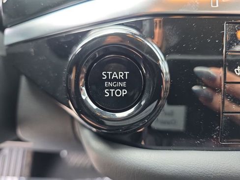 New 2026 Nissan Pathfinder SL image 25