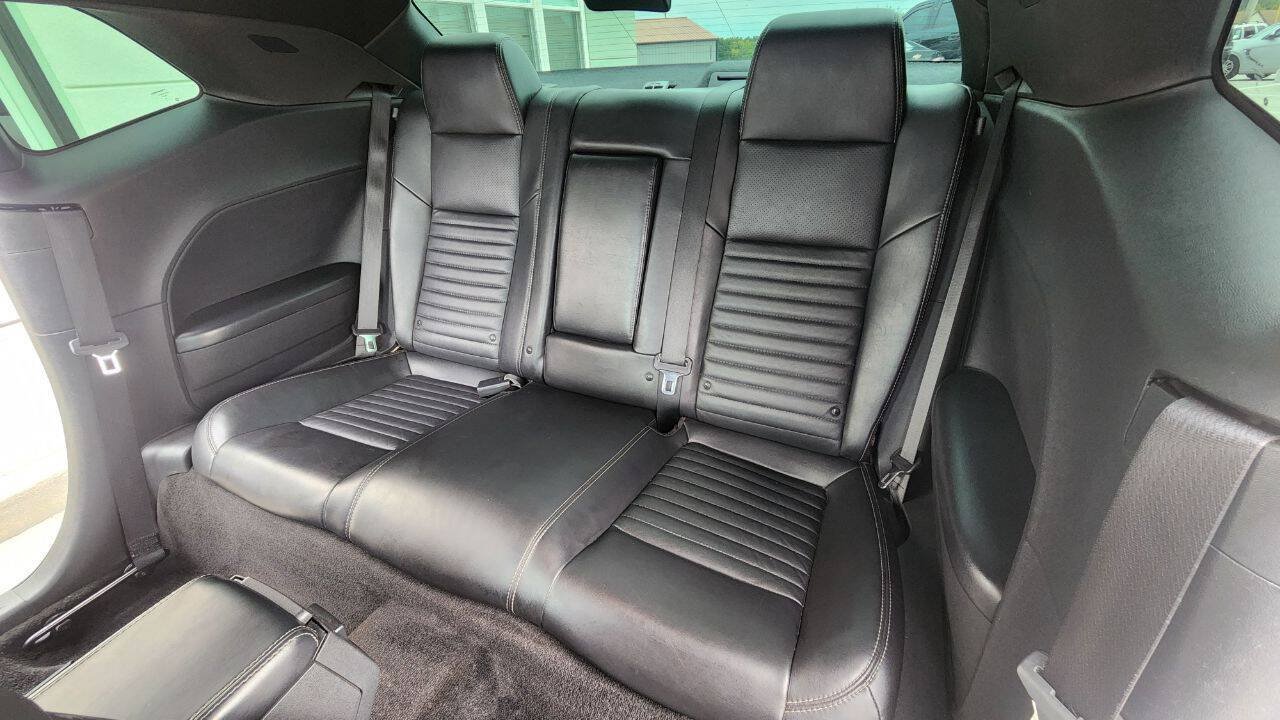 Used 2011 Dodge Challenger RWD image 17