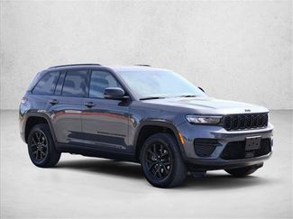 Used 2024 Jeep Grand Cherokee Altitude AWD/4WD video 3