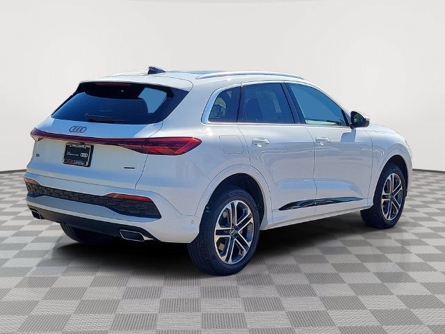 Used 2025 Audi Q5 Premium w/ Convenience Package AWD/4WD image 4