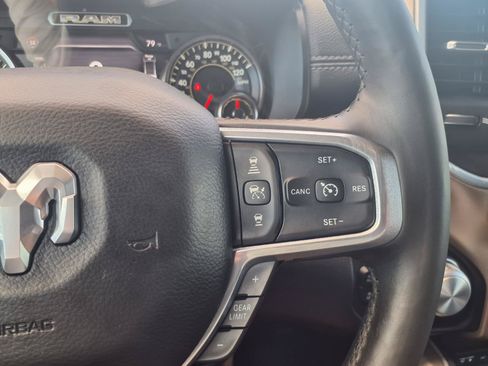 Used 2019 RAM 1500 Laramie AWD/4WD image 19