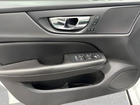 Used 2020 Volvo S60 T5 Momentum w/ Protection Package Premier FWD image 9
