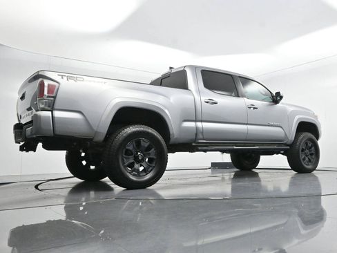 Used 2020 Toyota Tacoma TRD Sport RWD image 45