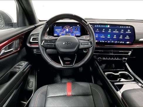 Used 2024 Chevrolet Traverse RS AWD/4WD image 6