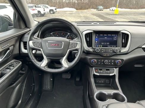 Used 2024 GMC Terrain SLT image 13