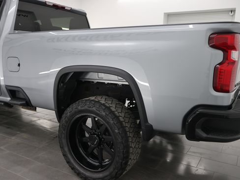 Used 2024 Chevrolet Silverado 2500 Custom w/ Custom Value Package image 31