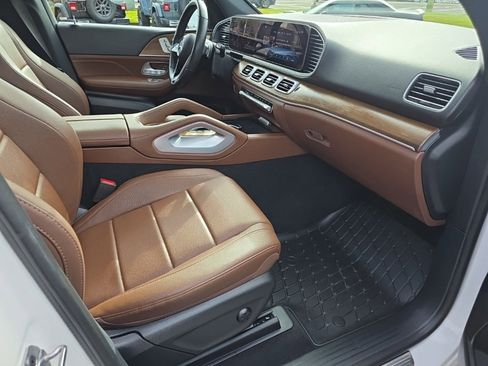 Used 2024 Mercedes-Benz GLE 350 4MATIC image 10