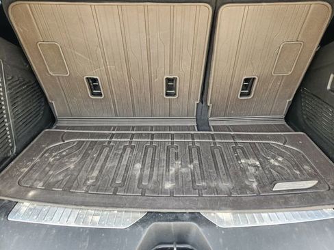 Used 2024 GMC Yukon AT4 AWD/4WD image 33